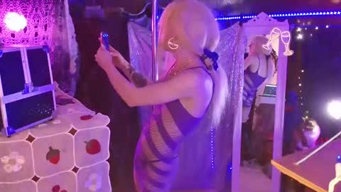 Snapshot of halovalentine chatting on 21, 1, 2025 halovalentine online show from 21, 1, 2025