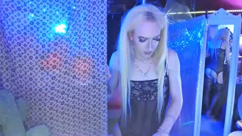 Snapshot of halovalentine chatting on 12, 3, 2025 halovalentine online show from 12, 3, 2025