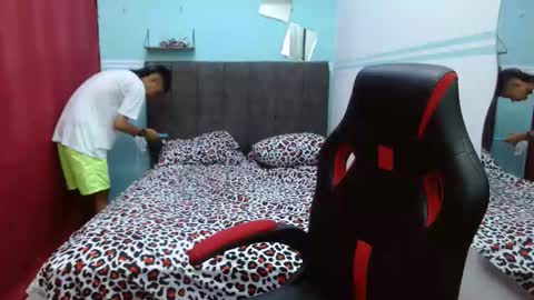 hamcummboy20 online show from 1, 11, 2025