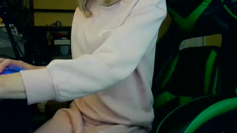 Sissy Sarah-Louise  online show from 26, 2, 2026