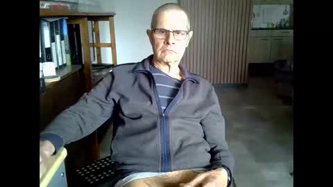 Snapshot of hamto65 chatting on 30, 3, 2026 Prefer men 80 online show from 30, 3, 2026