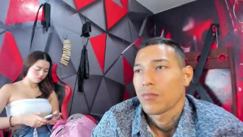 Snapshot of hana_and_zeta chatting on 17, 10, 2025 Hana and Zeta online show from 17, 10, 2025