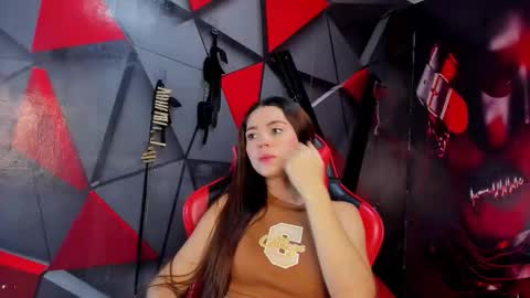 Snapshot of hana_and_zeta chatting on 10, 11, 2025 Hana and Zeta online show from 10, 11, 2025