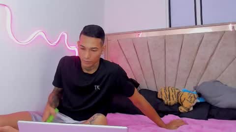 Hana and Zeta online show from 3, 3, 2026