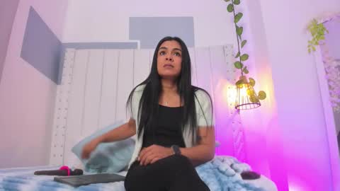 Snapshot of hanah_gray chatting on 21, 10, 2025 hanah_gray online show from 21, 10, 2025