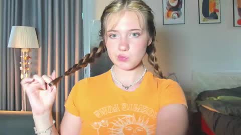 Snapshot of hanahwoods chatting on 23, 2, 2025 hanahwoods online show from 23, 2, 2025