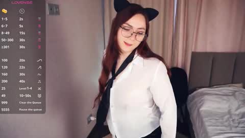 Snapshot of hanalif chatting on 19, 9, 2025 Blair and Ethel online show from 19, 9, 2025