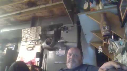 Snapshot of handiemanhere chatting on 22, 5, 2026 naked man online show from 22, 5, 2026