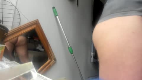 Snapshot of handncocknocum chatting on 1, 2, 2025 handncocknocum online show from 1, 2, 2025