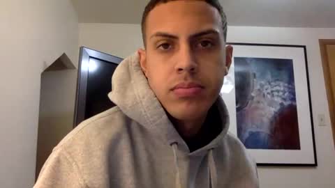 Snapshot of handsome01_ chatting on 5, 12, 2025 handsome01_ online show from 5, 12, 2025