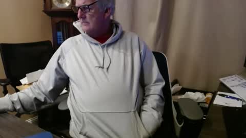 handsome_guy4u online show from 20, 4, 2026