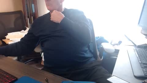 handsome_guy4u online show from 22, 4, 2026
