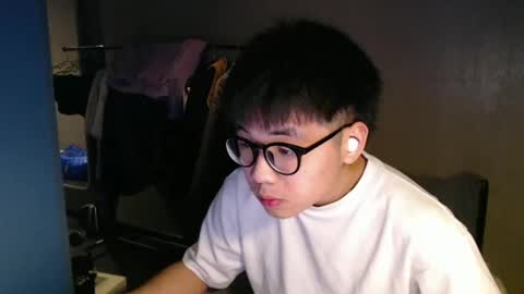 handsome_mannn online show from 12, 3, 2025