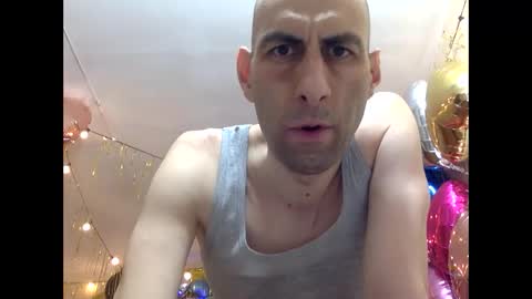 HandsomeAlfie online show from 7, 3, 2026