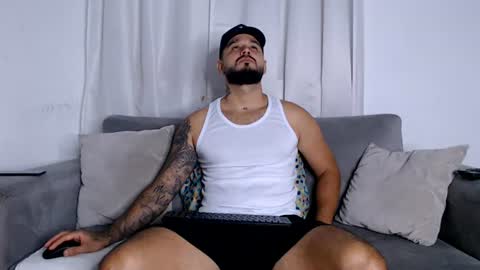 Snapshot of handsomen69 chatting on 5, 7, 2026 Handsomen online show from 5, 7, 2026