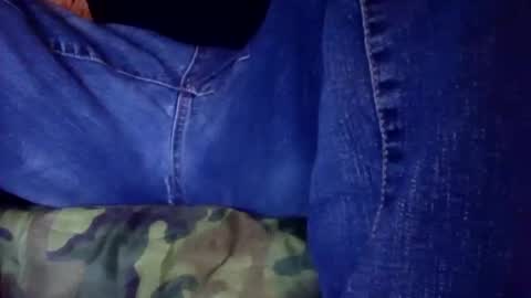 Snapshot of handsumload_11 chatting on 9, 11, 2025 handsumload_11 online show from 9, 11, 2025