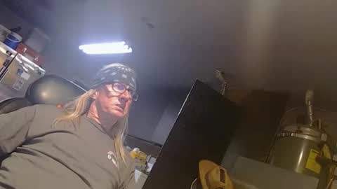 handystud33 online show from 15, 3, 2026