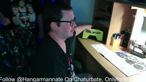Snapshot of hangarmannate chatting on 15, 5, 2026 Nate online show from 15, 5, 2026