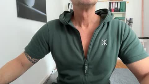 Snapshot of hankmoody6 chatting on 19, 10, 2025 hanky online show from 19, 10, 2025