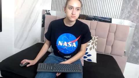 Hanna Palmer online show from 30, 11, 2025