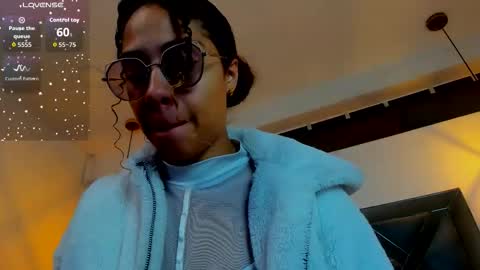 Snapshot of hanna_corne chatting on 13, 10, 2025 HANNA online show from 13, 10, 2025