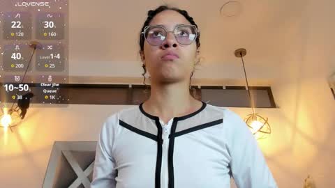 Snapshot of hanna_corne chatting on 27, 10, 2025 HANNA online show from 27, 10, 2025