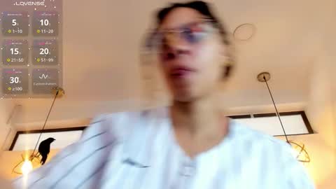 Snapshot of hanna_corne chatting on 1, 11, 2025 HANNA online show from 1, 11, 2025