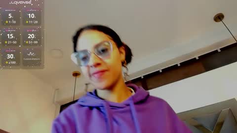 Snapshot of hanna_corne chatting on 25, 11, 2025 HANNA online show from 25, 11, 2025