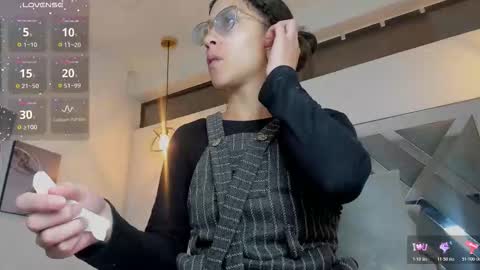 Snapshot of hanna_corne chatting on 29, 11, 2025 HANNA online show from 29, 11, 2025