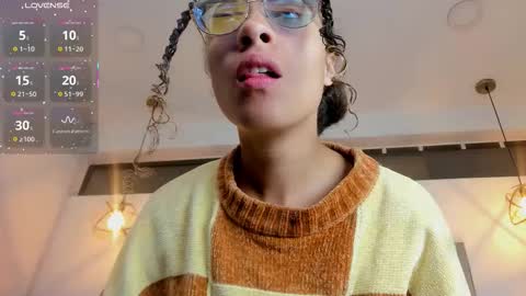 Snapshot of hanna_corne chatting on 15, 12, 2025 HANNA online show from 15, 12, 2025