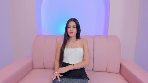 Hanna Foxi online show from 2, 7, 2026