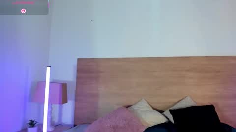 Snapshot of hanna_garciia chatting on 13, 12, 2025 online show from 13, 12, 2025