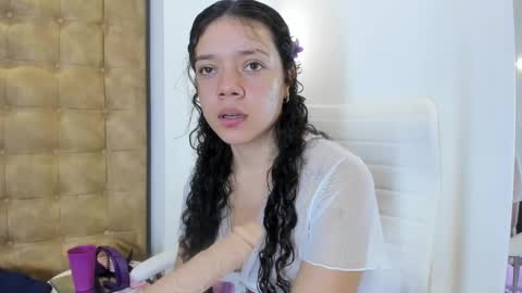 Snapshot of hanna_jadidi chatting on 18, 2, 2025 Hanna online show from 18, 2, 2025