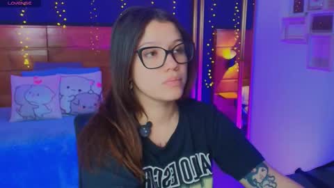 Snapshot of hanna_kimura chatting on 8, 11, 2025 Hanna online show from 8, 11, 2025