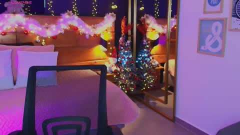 Snapshot of hanna_kimura chatting on 5, 12, 2025 Hanna online show from 5, 12, 2025