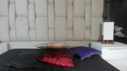 Hanna lens online show from 26, 1, 2025