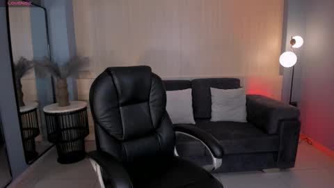 Snapshot of hannaconnor_ chatting on 7, 10, 2025 Hanna Connor online show from 7, 10, 2025