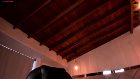 Snapshot of hannaconnor_ chatting on 27, 10, 2025 Hanna Connor online show from 27, 10, 2025