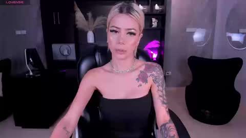  Hanna Connor  online show from 23, 2, 2026