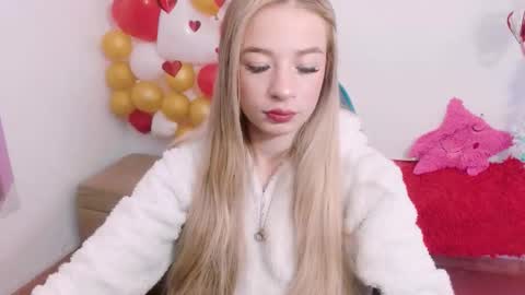 Snapshot of hannah_026 chatting on 15, 9, 2025 Hannah 027 online show from 15, 9, 2025