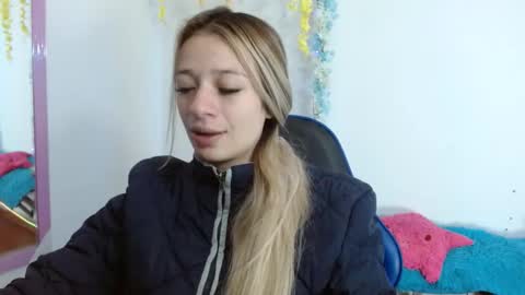 Hannah 027 online show from 6, 11, 2025