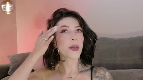 Hannah  online show from 5, 4, 2026