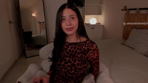 Snapshot of hannah_brady chatting on 2, 10, 2025 Hannah online show from 2, 10, 2025