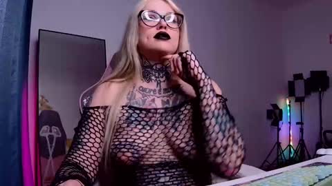 Snapshot of hannah_chaos chatting on 29, 1, 2025 Hannah online show from 29, 1, 2025