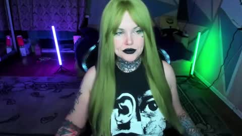 Snapshot of hannah_chaos chatting on 5, 3, 2025 Hannah online show from 5, 3, 2025