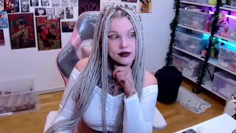 Snapshot of hannah_chaos chatting on 20, 10, 2025 Hannah online show from 20, 10, 2025