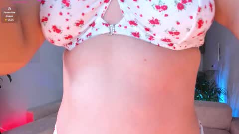 Snapshot of hannah_jonhson_1 chatting on 7, 11, 2025 Hannah online show from 7, 11, 2025