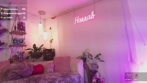 Snapshot of hannah_lovee chatting on 7, 7, 2026 hannah_lovee online show from 7, 7, 2026