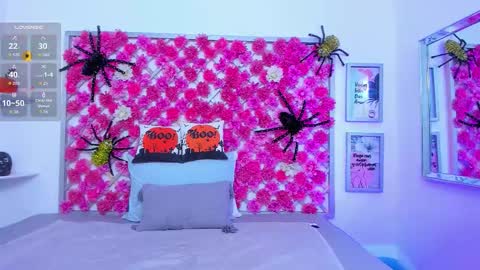 Snapshot of hannah_miller_1 chatting on 24, 10, 2025 Hannah Miller online show from 24, 10, 2025