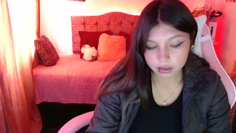 hannah_swet online show from 18, 2, 2025